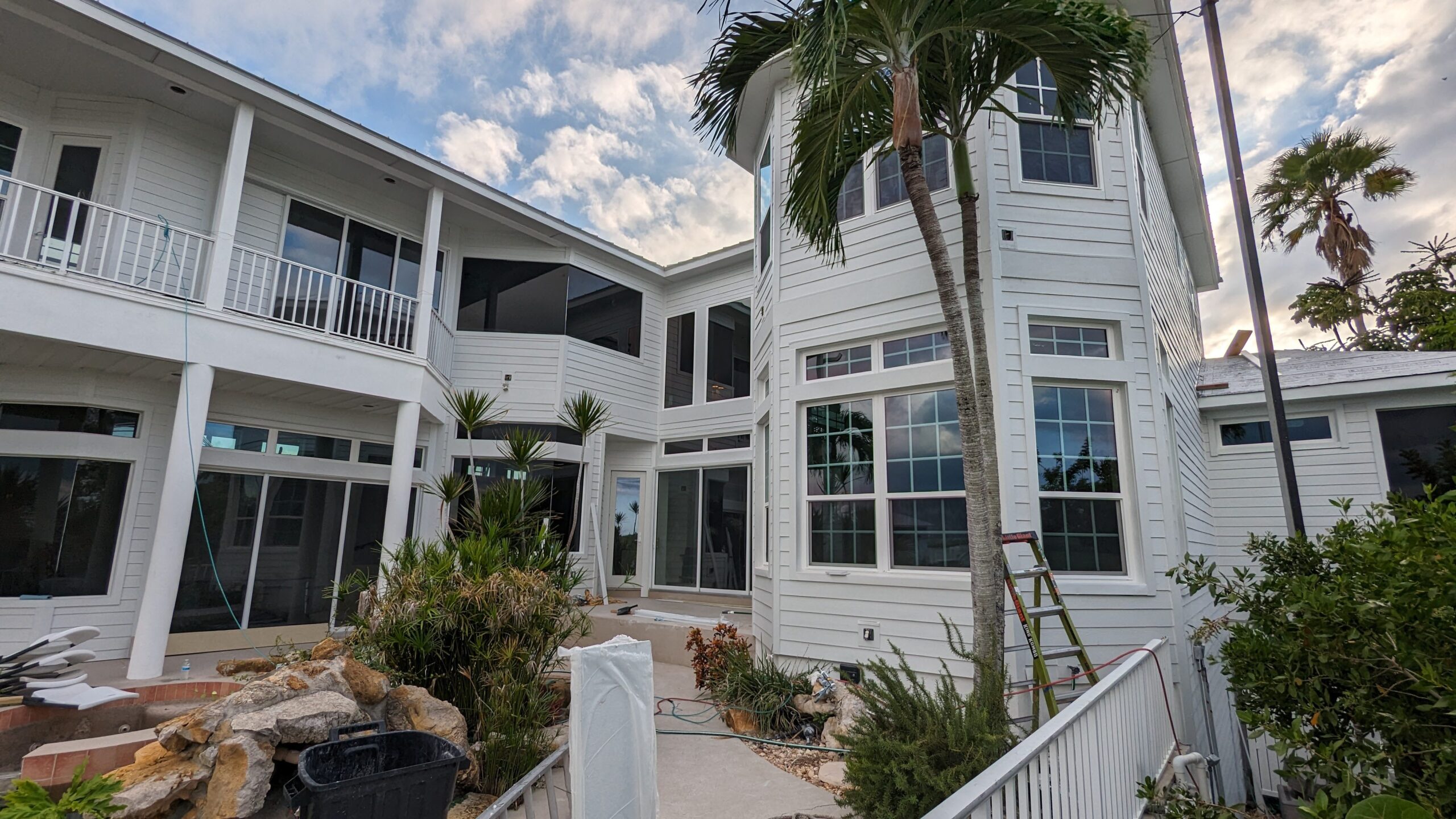 PXL_20230928_221412467